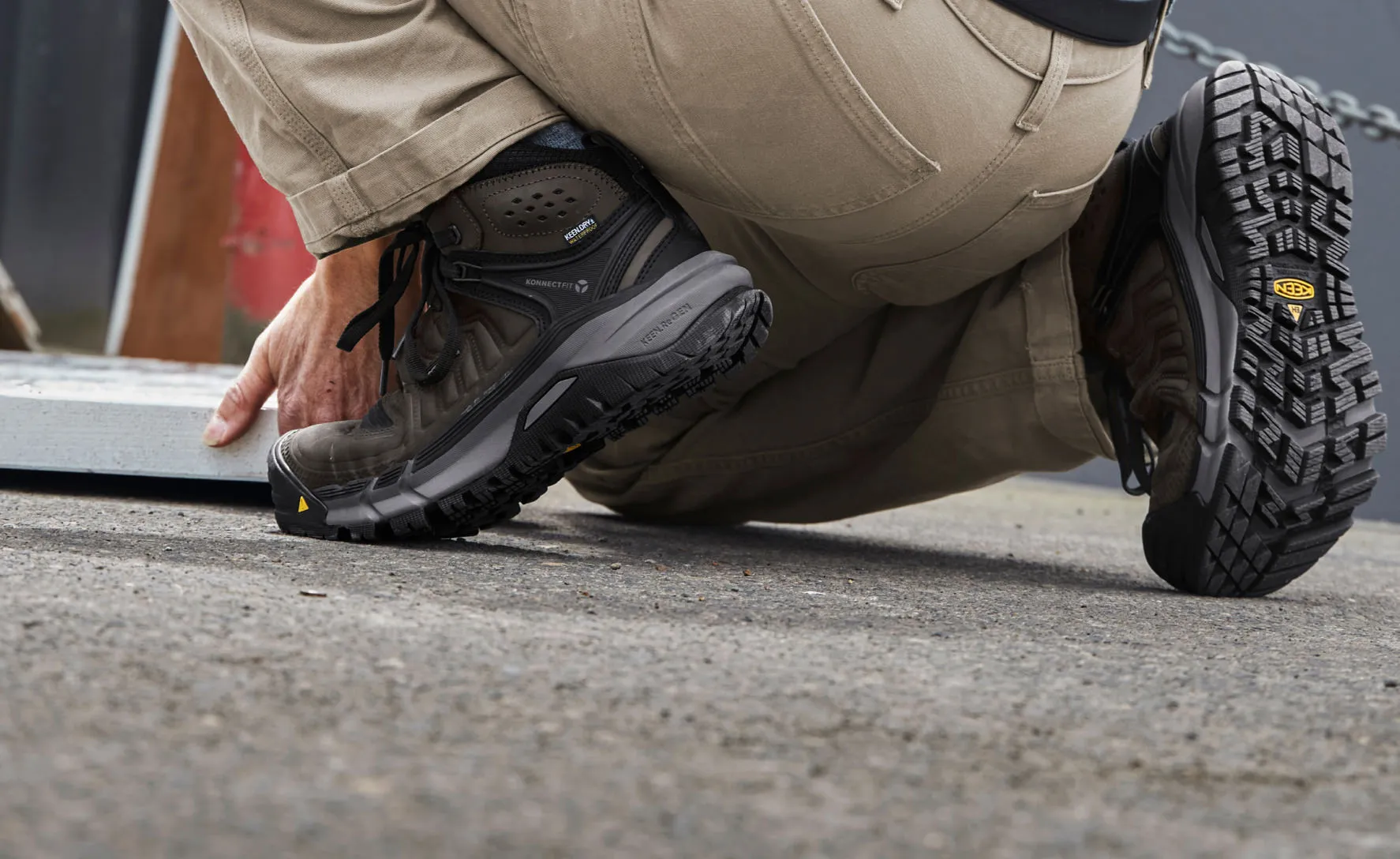 Men's Kansas City  Waterproof Mid (Carbon-Fiber Toe)  |  Coffee Bean/Black